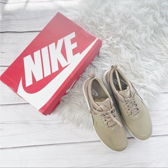 Nike Desert Camo Thea Leather Women's Sneakers in Tan Size 11 HTF - Picture 2 of 11